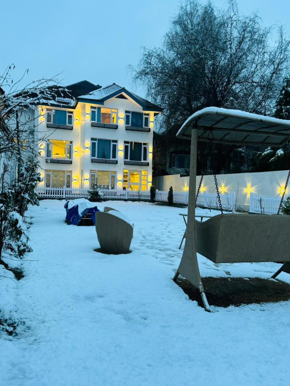 De Elaaf The Luxury Stay Srīnagar Exteriör bild