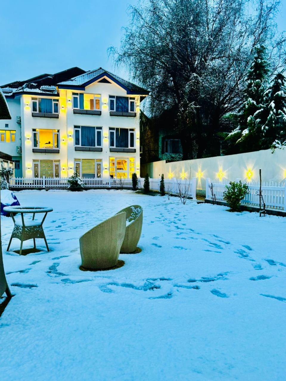 De Elaaf The Luxury Stay Srīnagar Exteriör bild