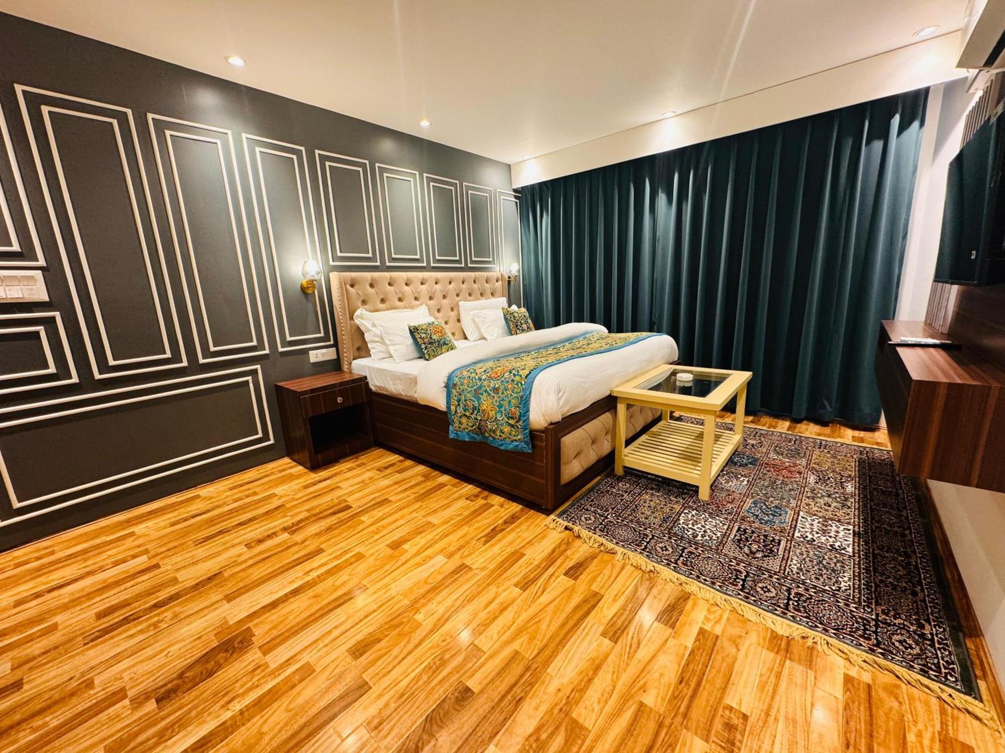 De Elaaf The Luxury Stay Srīnagar Exteriör bild